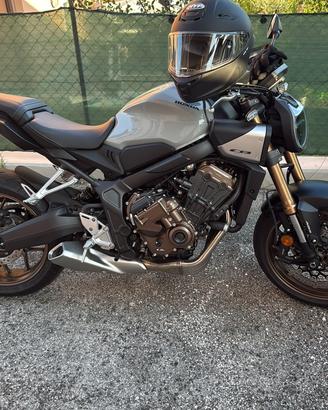 Honda cb 650 r
