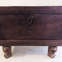 MINI CASSAPANCA SARDA IN LEGNO ANNI "20 INTAGLIATA