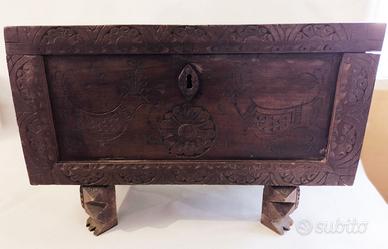 MINI CASSAPANCA SARDA IN LEGNO ANNI "20 INTAGLIATA