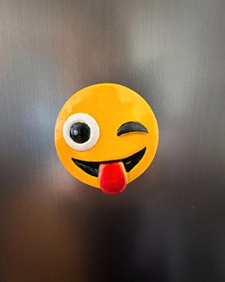 CALAMITA EMOJI IN GESSO CERAMICO DIPINTO A MANO