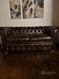 Divano Modello Chesterfield