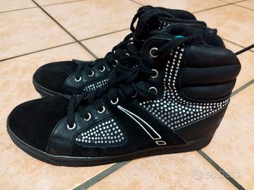Scarpe nere con strass
