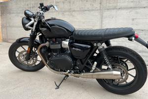 triumph street twin del 2016 con 22000.
