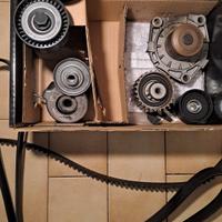 kit distribuzione e kit servizi con pompa acqua