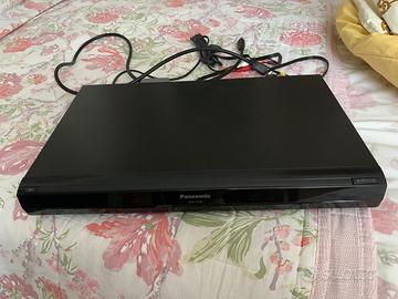 Gruppo due lettori DVD con telecomando