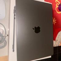 MacBook Air 13 M3 anno 2024