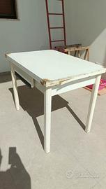 tavolo bianco anni 60'