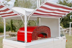 Ape piaggio d’epoca con forno pizza food truck