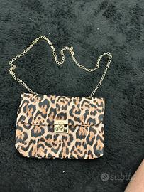 borsa leopardata, dettagli dorati, mai usata.