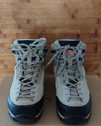 Scarponi donna Garmont  Vetta GTX