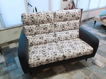 Divani Poltronesofà 3+2 posti blu e bianco fiorito