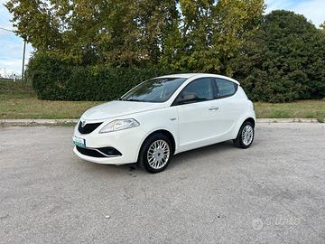 Lancia Ypsilon 5 Porte Ypsilon 1.2 GPL Silver 69cv