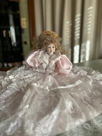 Bambola vintage da collezione in porcellana