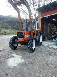 Trattore agricolo fiat 780