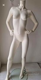 6 Manichini donna 