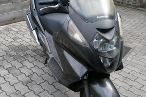 Honda Silver Wing 400 - 2008