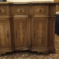 Credenza vintage in legno – 3 ante/3 cassetti