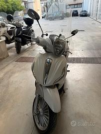 Beverly 300