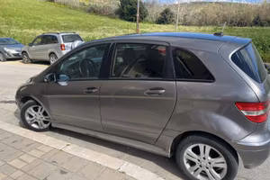 Mercedes b180