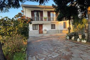 PORZIONE DI BIFAMILIARE A BERNAREGGIO