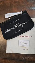 Pochette FERRAGAMO originale