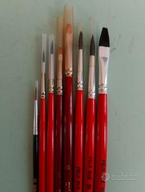 Set 8 Pennelli Professionali in Pelo di Bue 