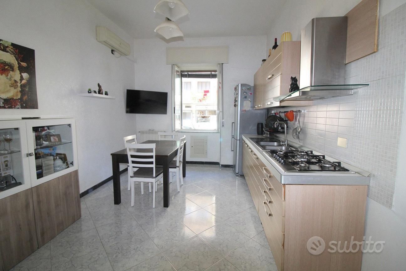 Appartamento Napoli [Via ProvenzaleVRG] (San Carlo - Vista 4