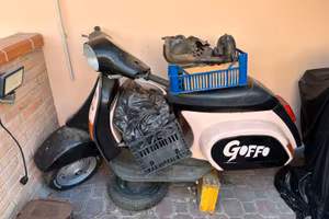 Vespa 50 HP4 senza motore – progetto/restauro