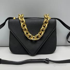 Borsa a tracolla BV con fibbia in oro nero