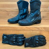 Guanti e stivali moto