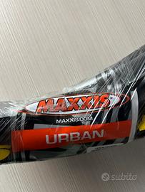 Copertone maxxiss hoorkworm 27.5 2.5