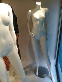 manichini uomo e donna