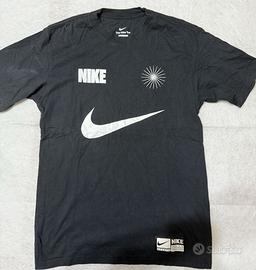Nike T-shirt nera uomo XS