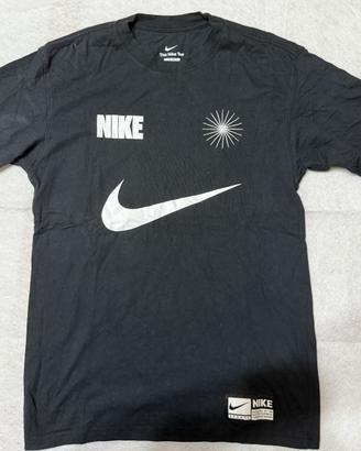Nike T-shirt nera uomo XS