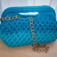 borsa in cordino all'uncinetto 