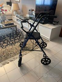 Deambulatore 4 ruote