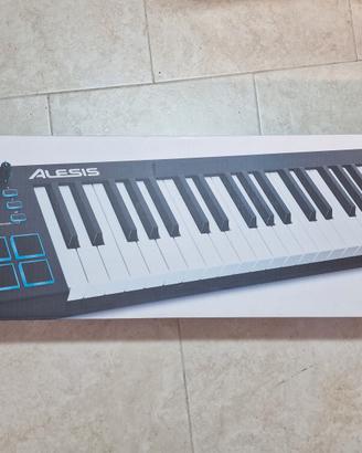 Tastiera MIDI Alesis V49