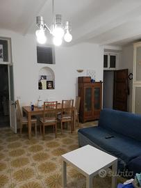 Monti Centro trilocale arredato