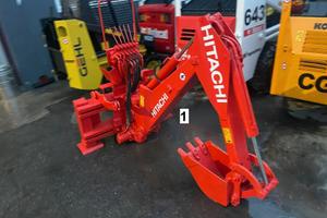 A117 Braccio Hitachi per mini pala