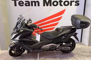 Kymco AK 550
