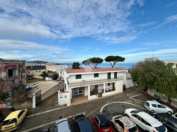 3 LOCALI A CASAMICCIOLA TERME