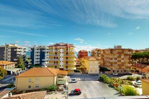 00GTM300 - AMPIO TRILOCALE CON TERRAZZI VISTA MARE