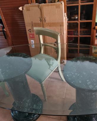 TAVOLO ELLITTICO IN CRISTALLO CON COLONNE IN MARMO