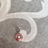 charm scudo di Captain Marvel, Avengers