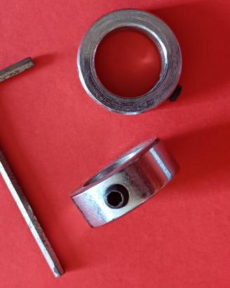 coppia fermadischi con chiave a brugola per pesist