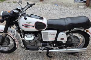 Moto Guzzi V7 SPECIAL