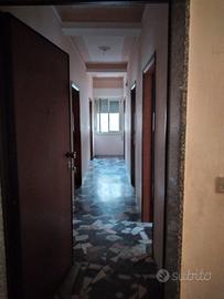 Appartamento primo piano e posto auto riservato