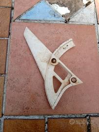 Aprilia Tuareg  plastiche pinza  freno posteriore