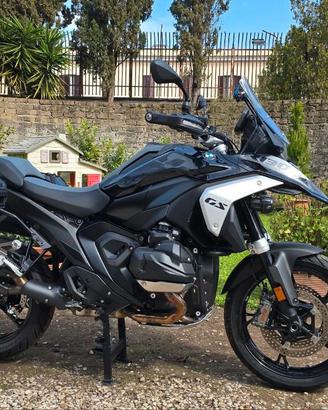 GS 1300 Triple Black 02/2024