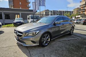 Mercedes-Benz CLA Shooting Brake 200 d Premiu...